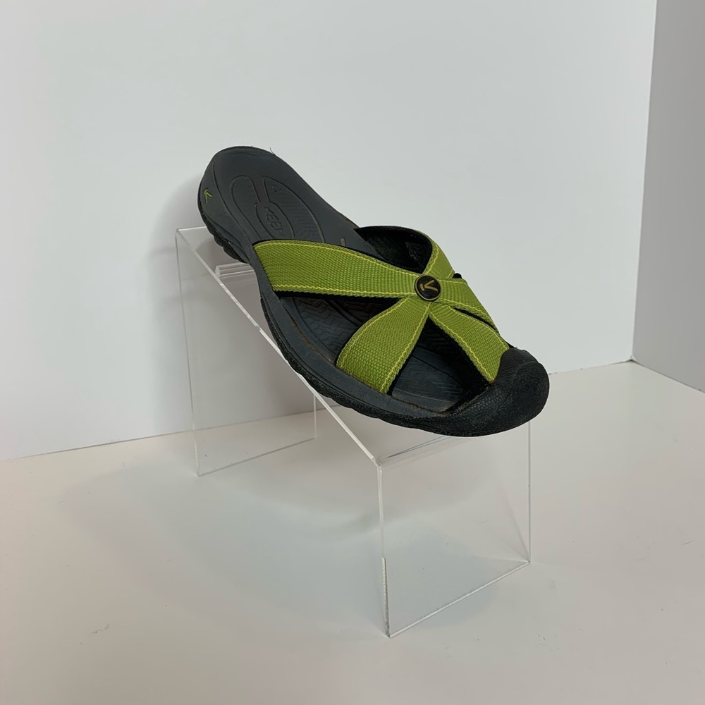 KEEN Women’s Slip On Sandals #1205 EUC Size 8